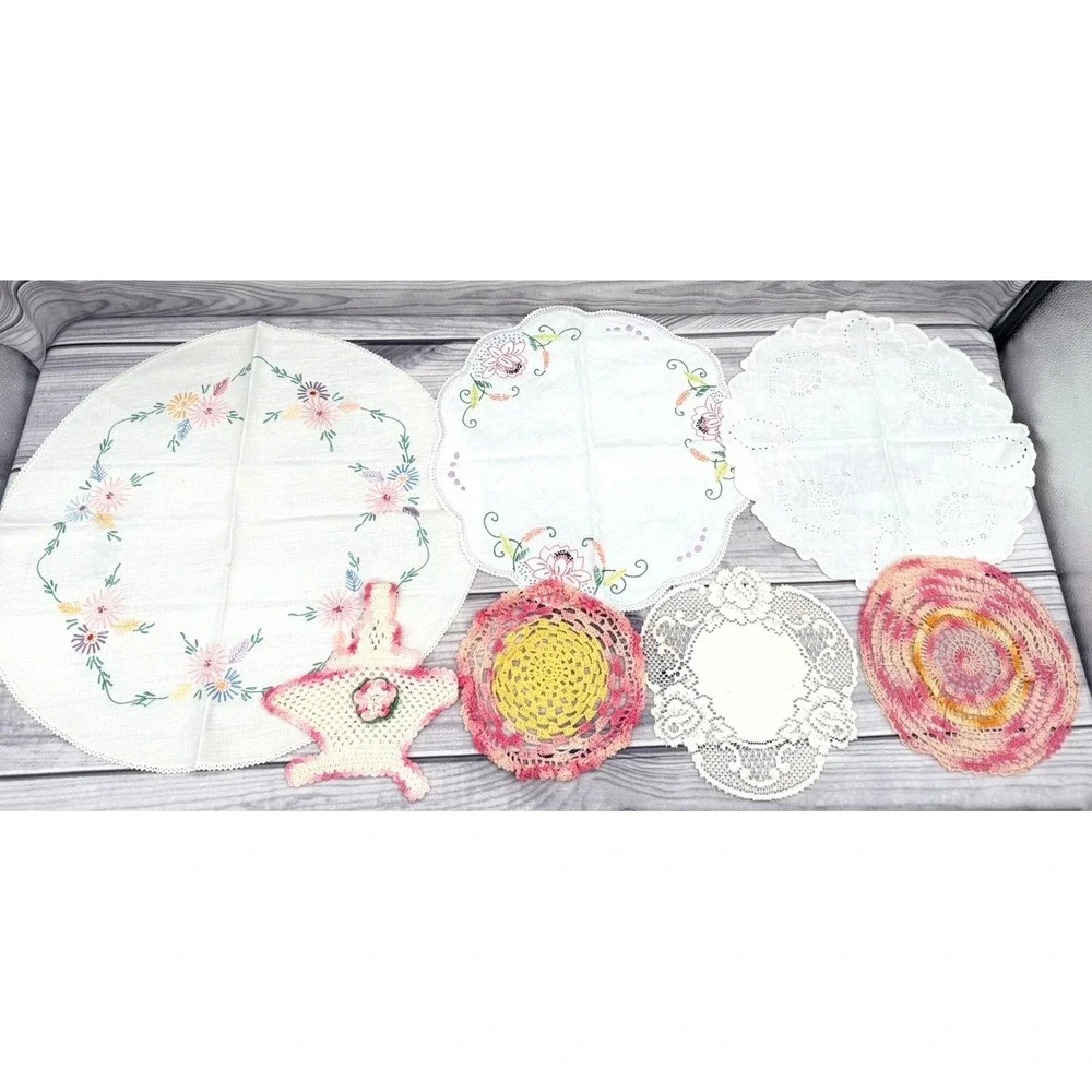 LOT OF 7 VINTAGE EMBROIDERED / CROCHET / LACE DOILIES - CROCHET BASKET